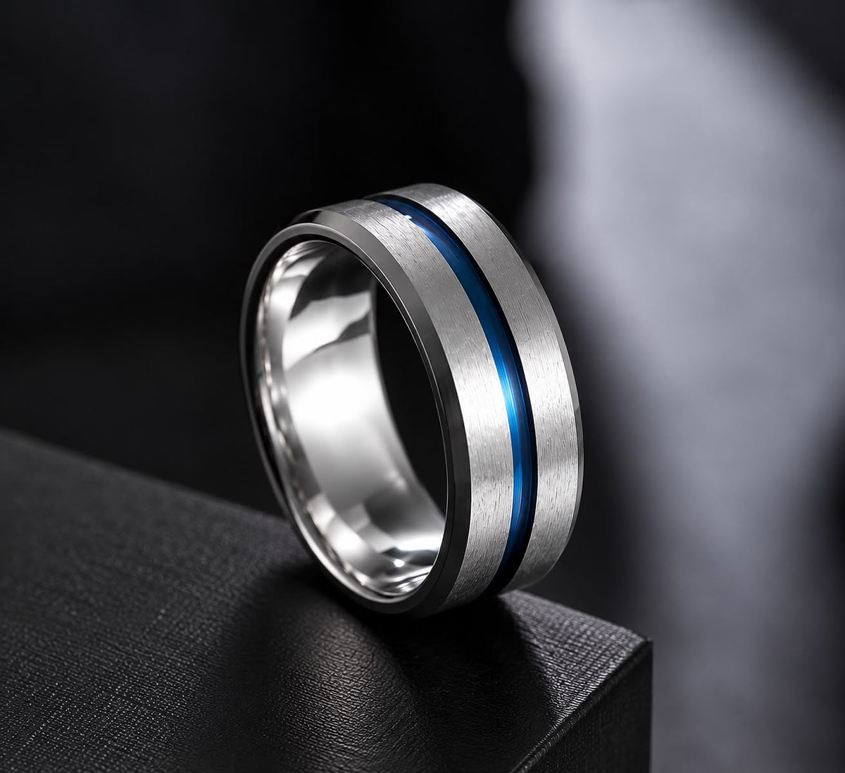 Anillo Blue Stripe plateado cepillado con franja azul