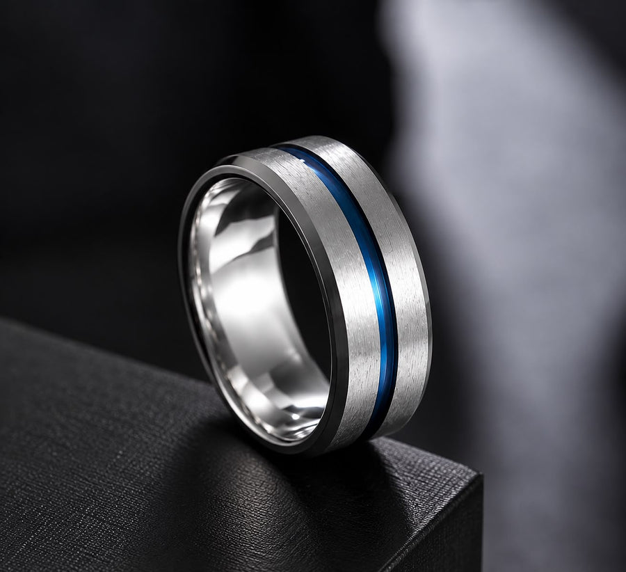 Anillo Blue Stripe plateado cepillado con franja azul